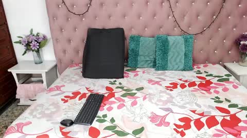 Snapshot of avrilbennettx chatting on 03-31-26, 12:38 Avril... online show from 03-31-26, 12:38