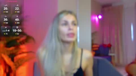 AVRILL CYRUX online show from 10-27-25, 07:45