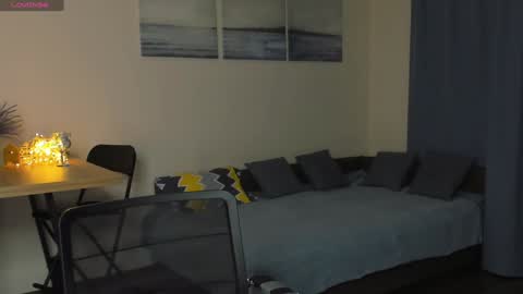 Snapshot of avroraromance chatting on 01-22-25, 05:59 Avrora online show from 01-22-25, 05:59