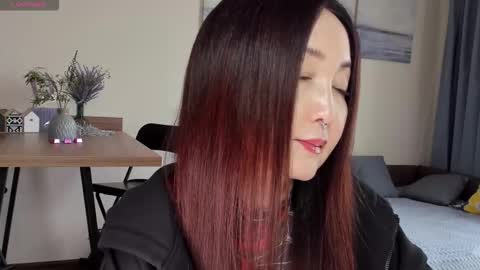 Snapshot of avroraromance chatting on 09-19-25, 09:11 Avrora online show from 09-19-25, 09:11