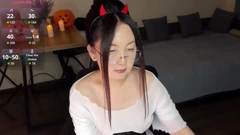 Snapshot of avroraromance chatting on 10-29-25, 02:08 Avrora online show from 10-29-25, 02:08