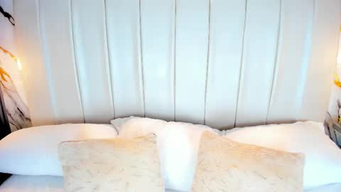Snapshot of avymilton chatting on 10-10-25, 11:42 Avy online show from 10-10-25, 11:42