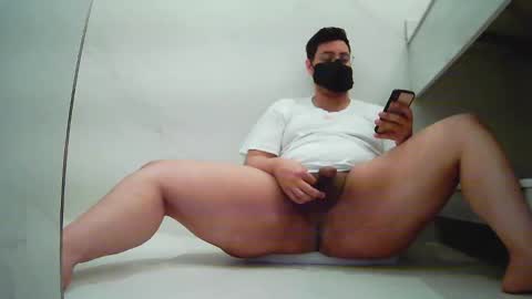 Snapshot of awardy3211 chatting on 09-17-25, 10:06 awardy3211 online show from 09-17-25, 10:06
