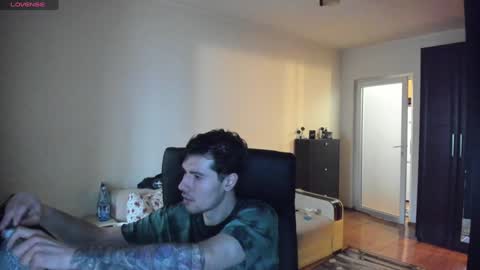 Snapshot of awesome_justin chatting on 02-03-25, 11:31 Justin online show from 02-03-25, 11:31