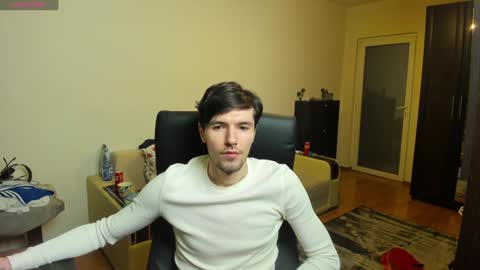 Snapshot of awesome_justin chatting on 02-05-25, 08:35 Justin online show from 02-05-25, 08:35