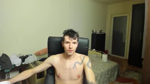 Snapshot of awesome_justin chatting on 09-10-25, 03:12 Justin online show from 09-10-25, 03:12