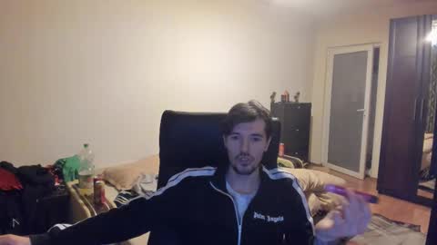 Snapshot of awesome_justin chatting on 03-08-26, 02:04 Justin online show from 03-08-26, 02:04