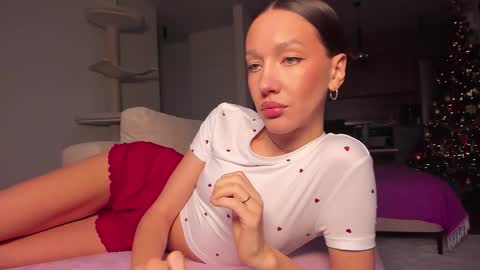 Snapshot of awgustina_sweetheart22 chatting on 12-19-25, 08:43 Awgustina online show from 12-19-25, 08:43