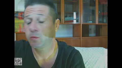 Snapshot of awwwsocutehappynew chatting on 02-06-25, 12:37 HappyNewSky here online show from 02-06-25, 12:37