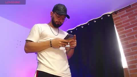 Snapshot of axel_7070 chatting on 01-14-26, 12:33 Independiente Model online show from 01-14-26, 12:33