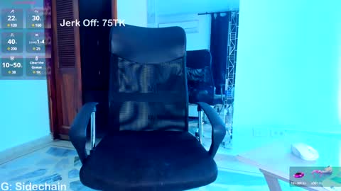 Snapshot of axel_cifer chatting on 01-22-25, 11:32 Axel cifer online show from 01-22-25, 11:32