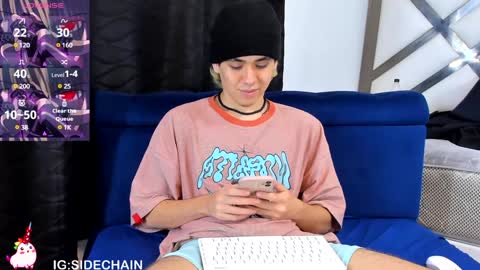 Snapshot of axel_cifer chatting on 02-08-25, 12:49 Axel cifer online show from 02-08-25, 12:49