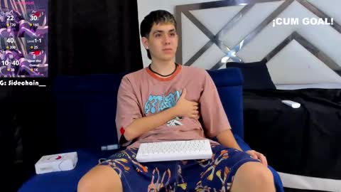 Snapshot of axel_cifer chatting on 02-23-25, 09:16 Axel cifer online show from 02-23-25, 09:16