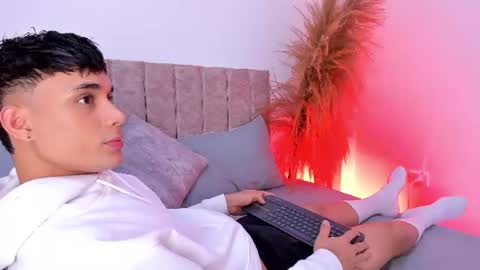 AXEL online show from 07-17-26, 08:10