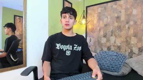 Snapshot of axel_draven chatting on 11-15-25, 11:18 axel_draven online show from 11-15-25, 11:18