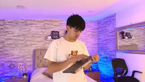 Snapshot of axel_draven chatting on 02-06-26, 11:35 axel_draven online show from 02-06-26, 11:35