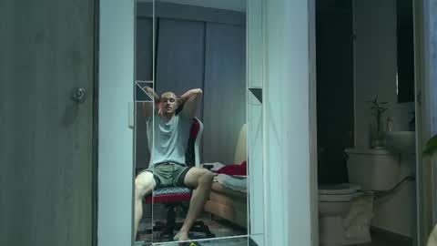 Axel Fairchaild online show from 12-17-25, 12:44