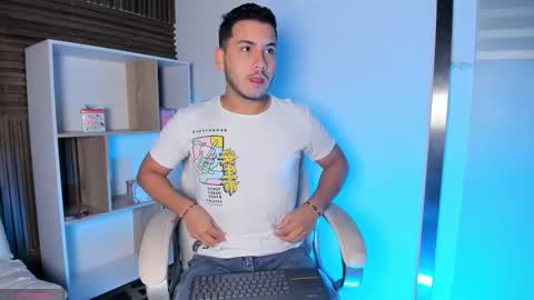 axel_grey_ online show from 09-15-25, 12:27