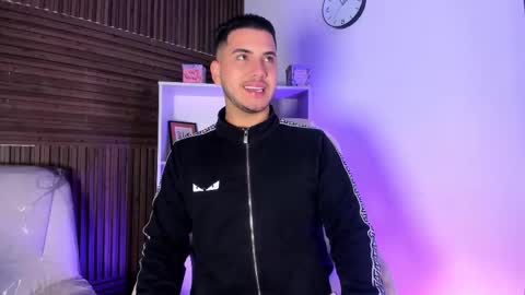 axel_grey_ online show from 11-26-25, 12:17