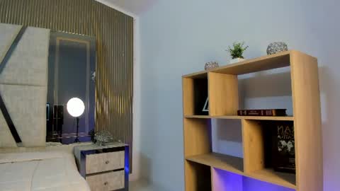axel_grey_ online show from 06-16-26, 12:41