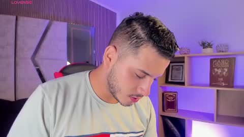 axel_grey_ online show from 07-30-26, 12:48