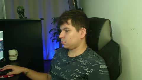 Snapshot of axel_palmer chatting on 04-14-26, 03:18 Axel online show from 04-14-26, 03:18