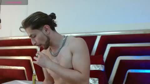 Axel  online show from 06-11-26, 12:32