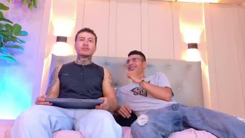 Axel  online show from 04-29-26, 07:20