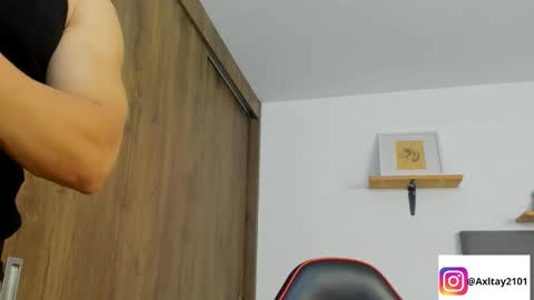 Snapshot of axel_taylor21 chatting on 03-28-26, 02:55 INDEPENDENT MODEL online show from 03-28-26, 02:55