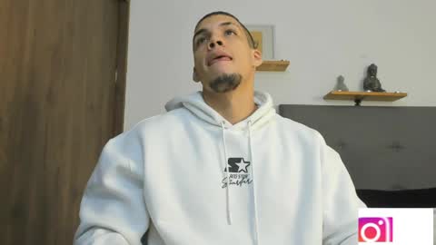 Snapshot of axel_taylor21 chatting on 05-26-26, 03:13 INDEPENDENT MODEL online show from 05-26-26, 03:13