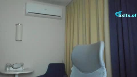Snapshot of axl_fx chatting on 05-11-26, 04:59 Axl online show from 05-11-26, 04:59