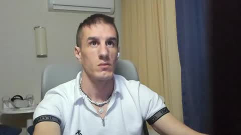 Snapshot of axl_fx chatting on 05-16-26, 10:41 Axl online show from 05-16-26, 10:41