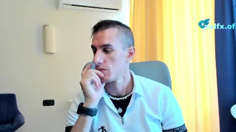 Snapshot of axl_fx chatting on 05-18-26, 04:07 Axl online show from 05-18-26, 04:07