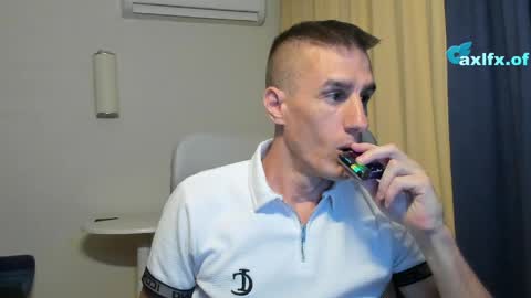 Snapshot of axl_fx chatting on 06-01-26, 05:58 Axl online show from 06-01-26, 05:58