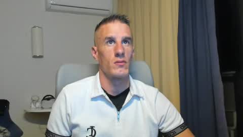 Snapshot of axl_fx chatting on 06-11-26, 11:58 Axl online show from 06-11-26, 11:58