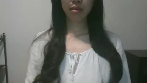 Snapshot of axuepetitt chatting on 12-11-24, 10:16 axue online show from 12-11-24, 10:16