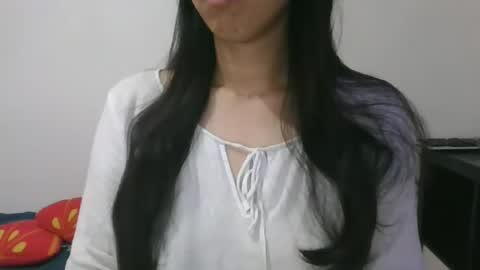 Snapshot of axuepetitt chatting on 02-24-25, 08:17 axue online show from 02-24-25, 08:17