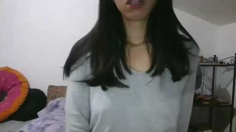 Snapshot of axuepetitt chatting on 09-20-25, 11:17 axue online show from 09-20-25, 11:17