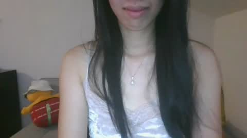 Snapshot of axuepetitt chatting on 07-08-26, 09:08 axue online show from 07-08-26, 09:08