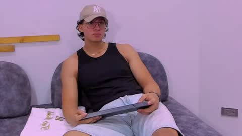 Axxel online show from 04-01-26, 08:17