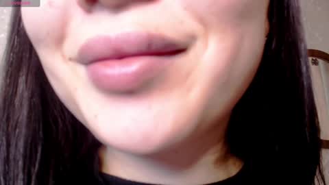 Snapshot of aya_moon chatting on 01-09-25, 05:44 Aya Moon online show from 01-09-25, 05:44