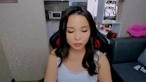 Snapshot of aya_moon chatting on 09-17-25, 05:09 Aya Moon online show from 09-17-25, 05:09