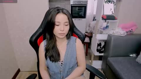 Snapshot of aya_moon chatting on 10-06-25, 04:54 Aya Moon online show from 10-06-25, 04:54