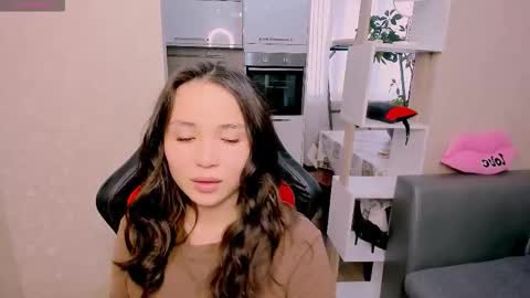 Snapshot of aya_moon chatting on 10-17-25, 03:53 Aya Moon online show from 10-17-25, 03:53