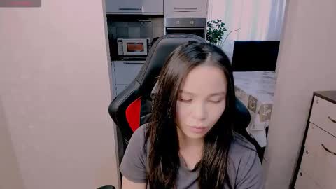 Snapshot of aya_moon chatting on 11-14-25, 04:44 Aya Moon online show from 11-14-25, 04:44