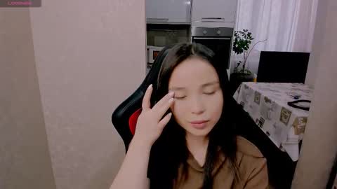 Snapshot of aya_moon chatting on 11-27-25, 04:36 Aya Moon online show from 11-27-25, 04:36