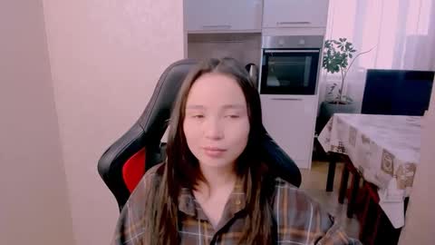 Snapshot of aya_moon chatting on 12-23-25, 05:16 Aya Moon online show from 12-23-25, 05:16