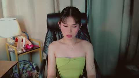 AYAHOSHILOVESYOU online show from 05-21-26, 09:05