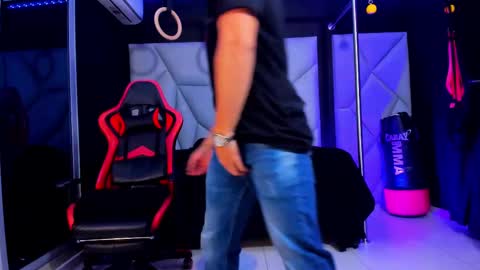 Ayden Miller online show from 02-22-25, 01:35