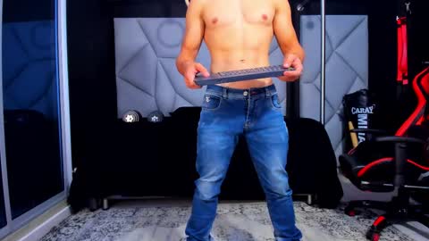 Ayden Miller online show from 03-08-25, 01:06